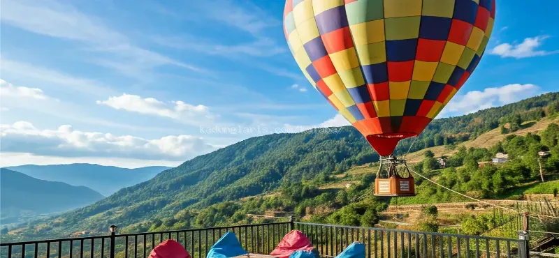 10 Tempat Wisata di Indonesia Dengan Balon Untuk Spot Foto